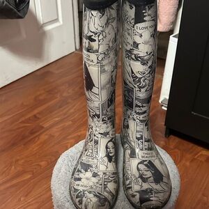 Kamik Black and White Comic Print Winter Boots